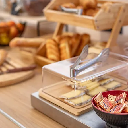 Premiere Classe Cran-gevrier Renove En 2025 Hotel 2*