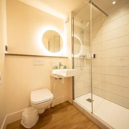 Premiere Classe Cran-gevrier Renove En 2025 Hotel Annecy